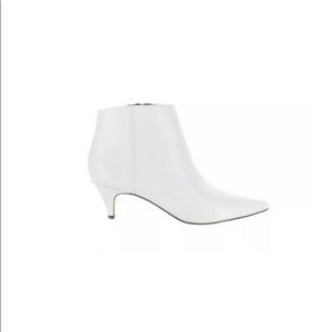 Sam Edelman Womens Kinzey Bright White Ankle Boots